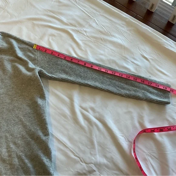 NWT Cozy Gray Turtleneck Sweater Size M - Picture 5 of 7